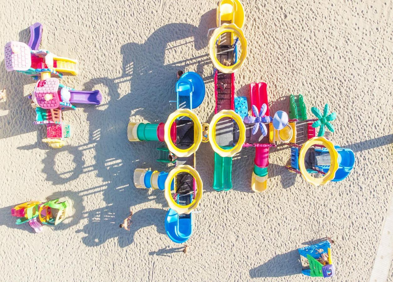 Hotel Paloma Beach Front Chiringuitos Time リミニ エクステリア 写真